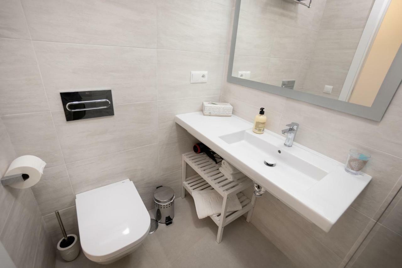 Apartamentos Mombasa 2 Planta 内尔哈 外观 照片