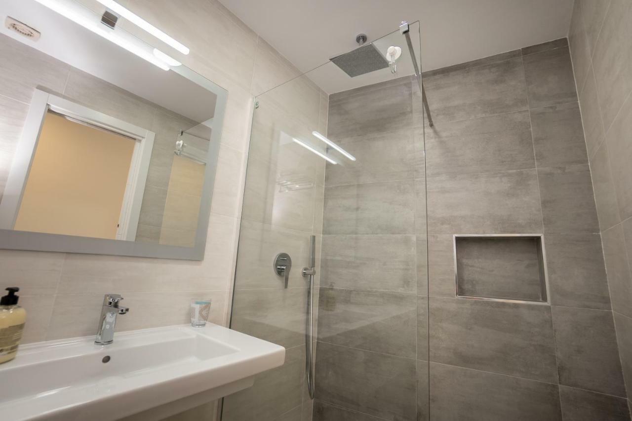 Apartamentos Mombasa 2 Planta 内尔哈 外观 照片