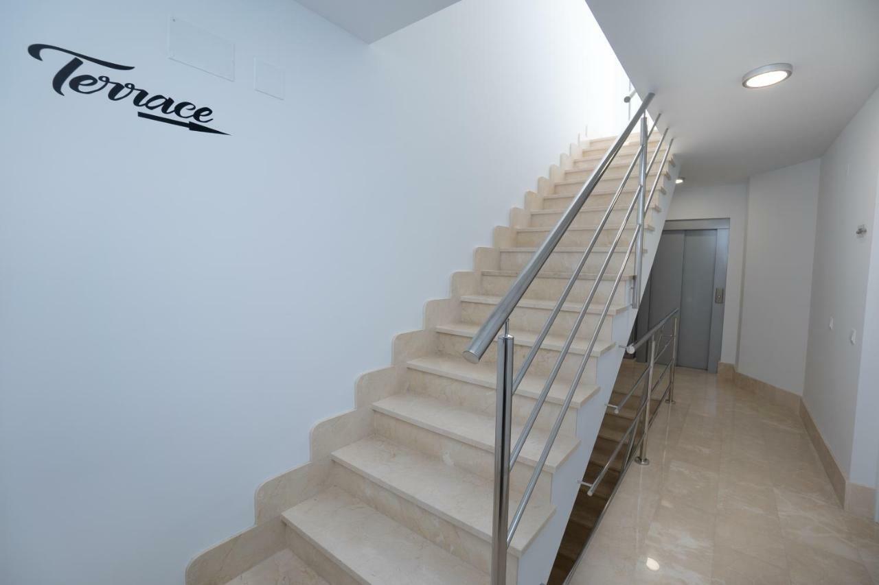 Apartamentos Mombasa 2 Planta 内尔哈 外观 照片