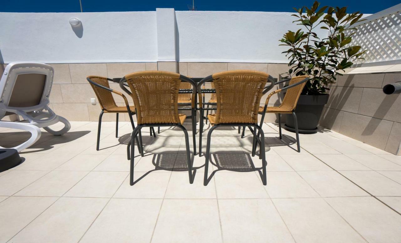Apartamentos Mombasa 2 Planta 内尔哈 外观 照片